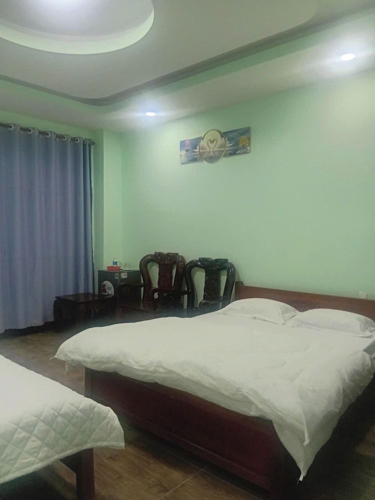 MOTEL DONG KHOI Deluxe Quadruple Room (2nd Floor) 2