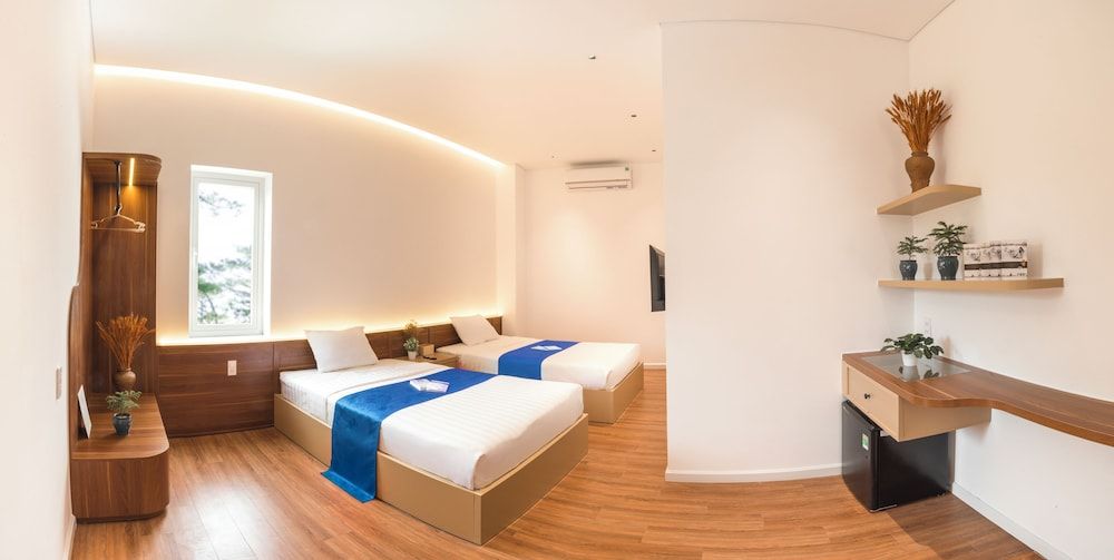 Deluxe Double or Twin Room