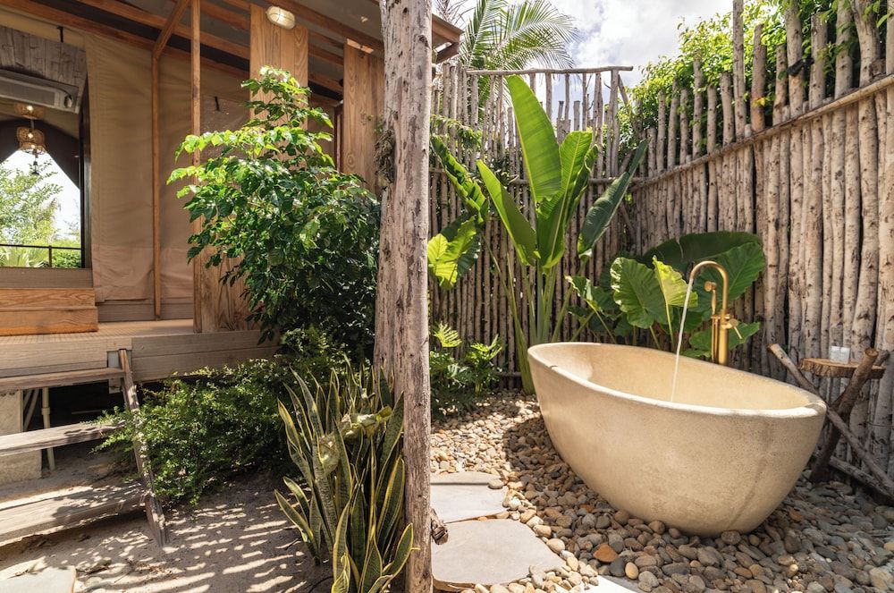 WoCAL Resort Ke Ga Peaceful Tent 10