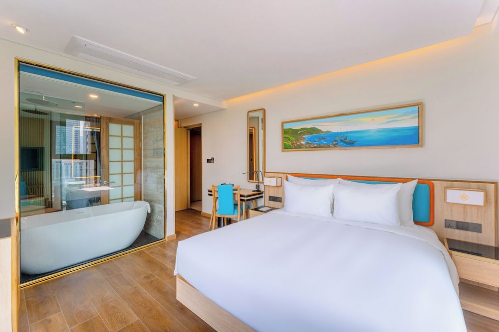 Deluxe Double Room, City View
