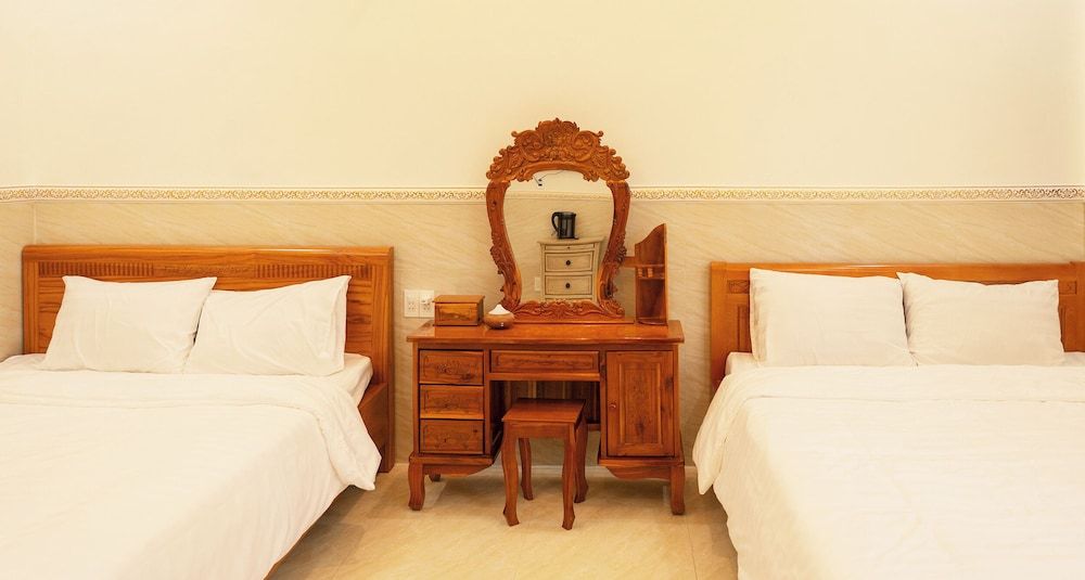 Deluxe Quadruple Room, City View