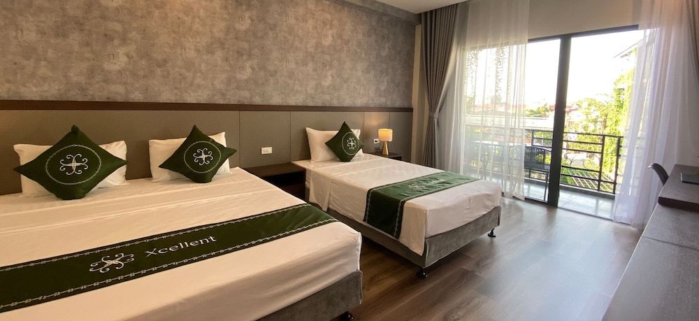 X Hotel Thai Nguyen Family Triple Room, Pool View 2