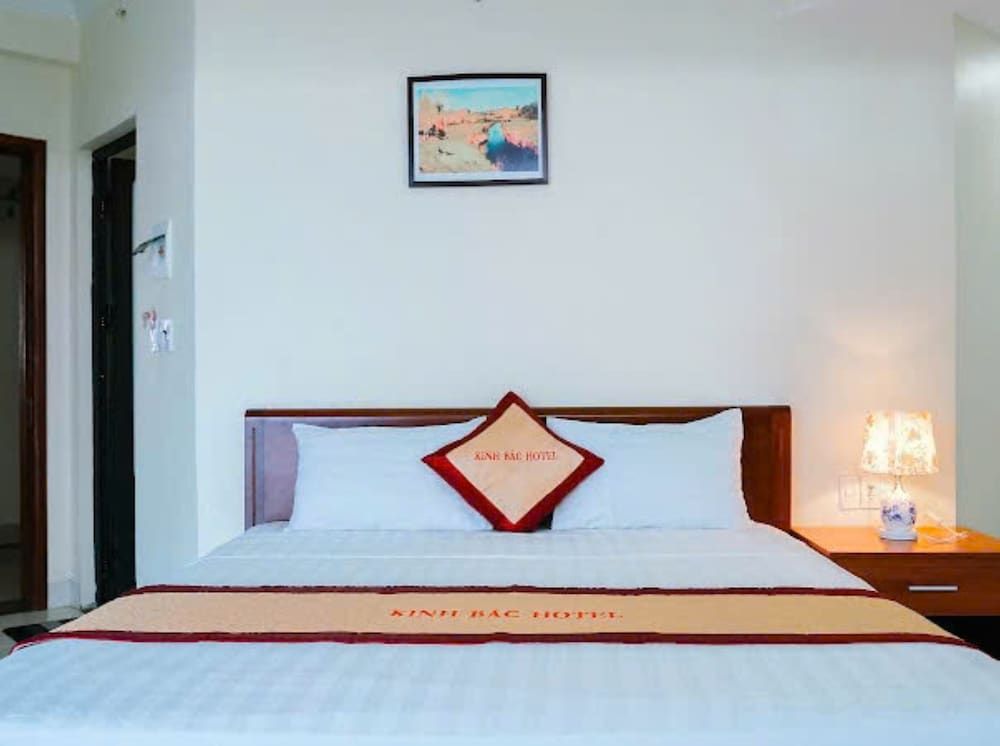 Kinh Bac Hotel Hai Tien Luxury Double Room, Balcony, Sea View 3