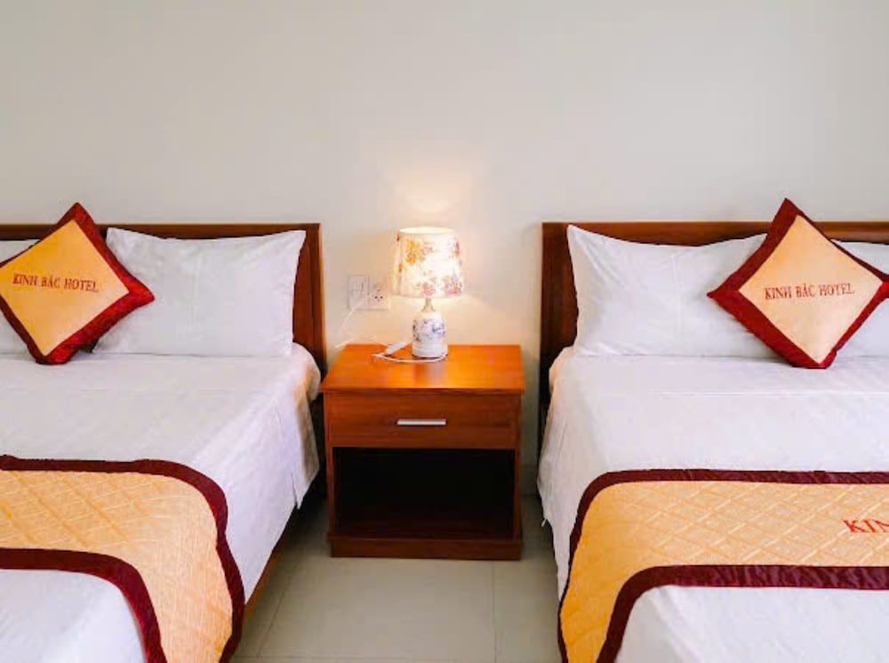 Kinh Bac Hotel Hai Tien Deluxe Twin Room, 2 Queen Beds, City View 7