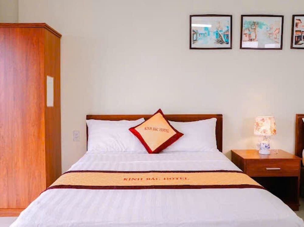 Kinh Bac Hotel Hai Tien Deluxe Twin Room, 2 Queen Beds, City View 2