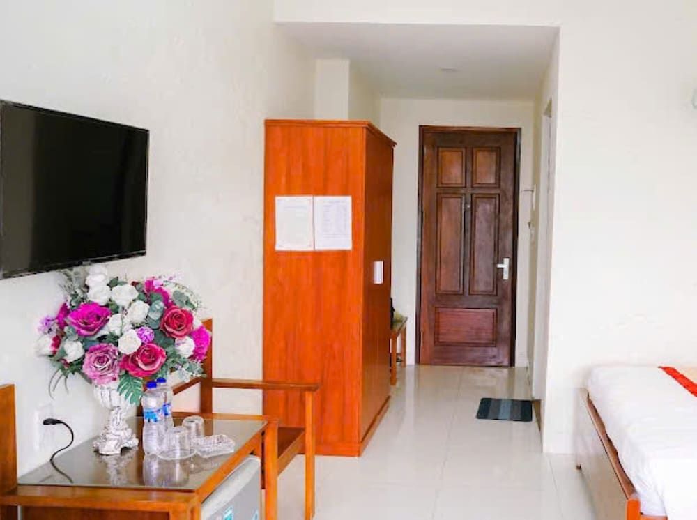 Kinh Bac Hotel Hai Tien Deluxe Twin Room, 2 Queen Beds, City View 3