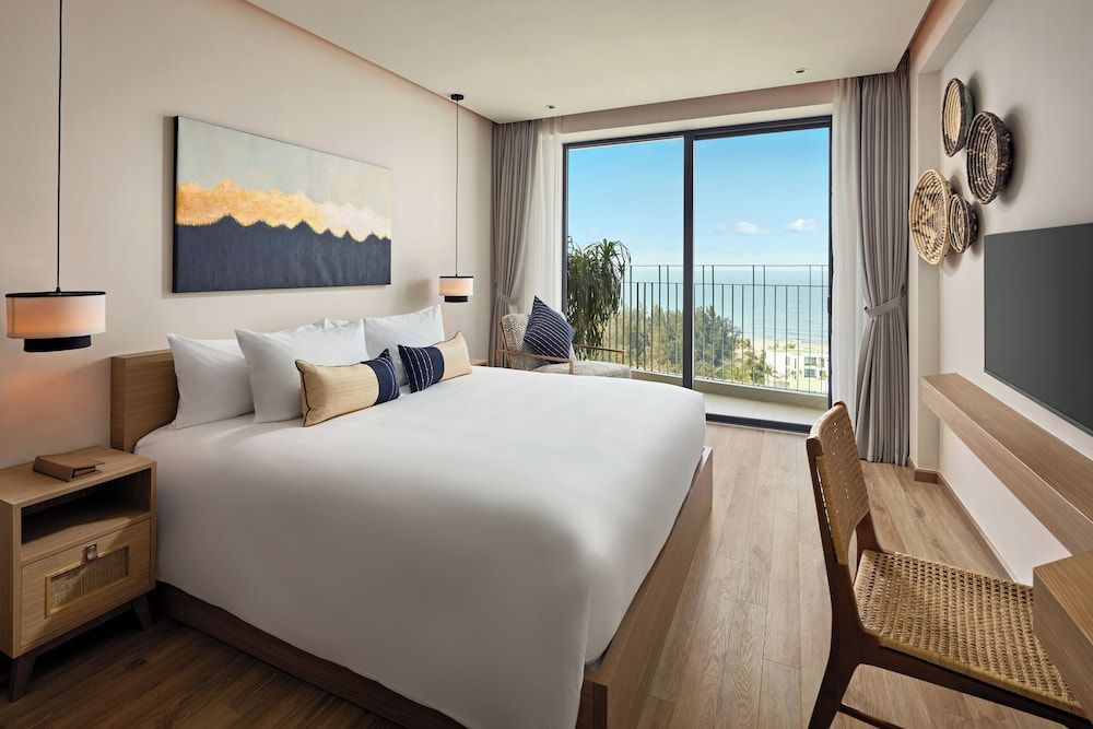 Classic Ocean View King Room