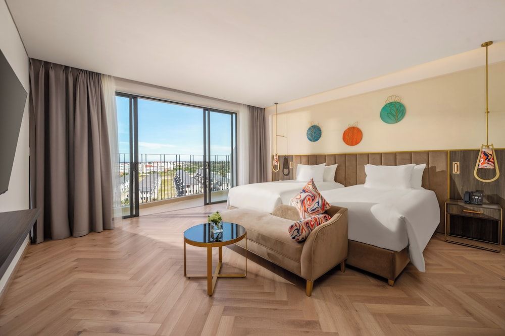 Hoi An Royal Beachfront Resort & Villas Premium Ocean View Twin Room 4