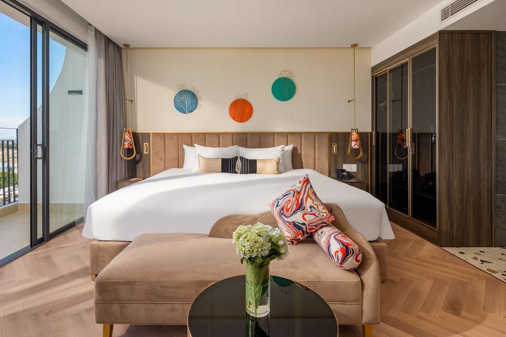 Hoi An Royal Beachfront Resort & Villas Premium King Room 2