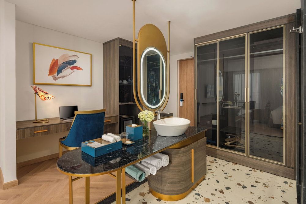 Hoi An Royal Beachfront Resort & Villas Premium Ocean View Twin Room 10