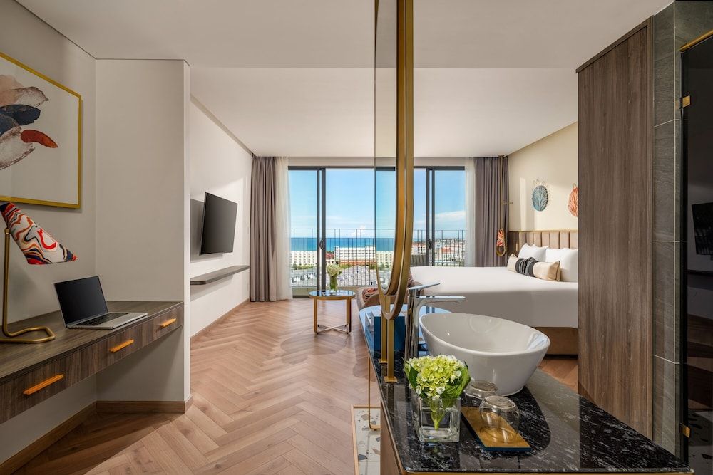 Hoi An Royal Beachfront Resort & Villas Premium King Room 3