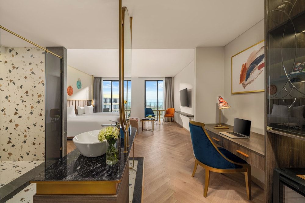 Hoi An Royal Beachfront Resort & Villas Premium Ocean View Twin Room 9