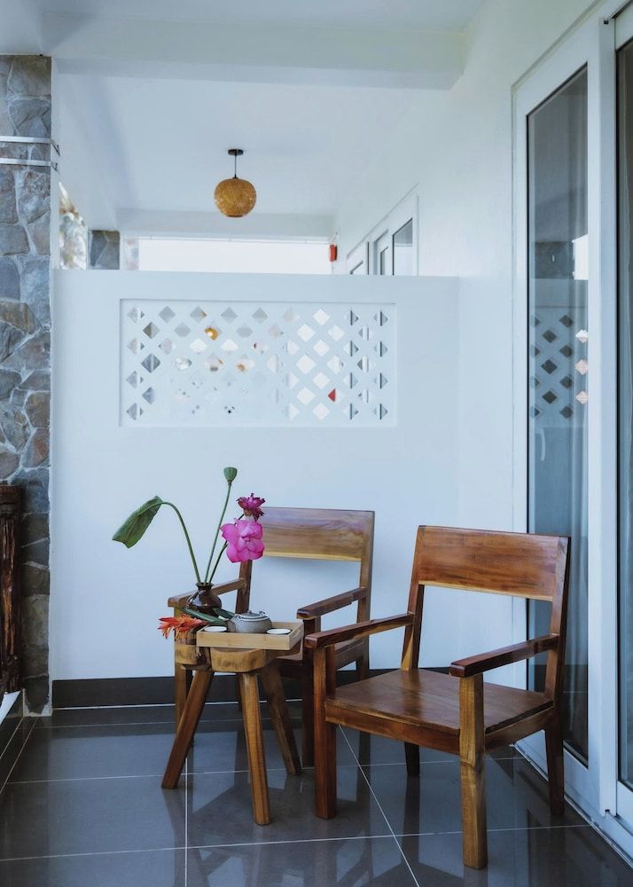 Charm Hon Rom Villas Resort Deluxe Double Room, Pool View 5