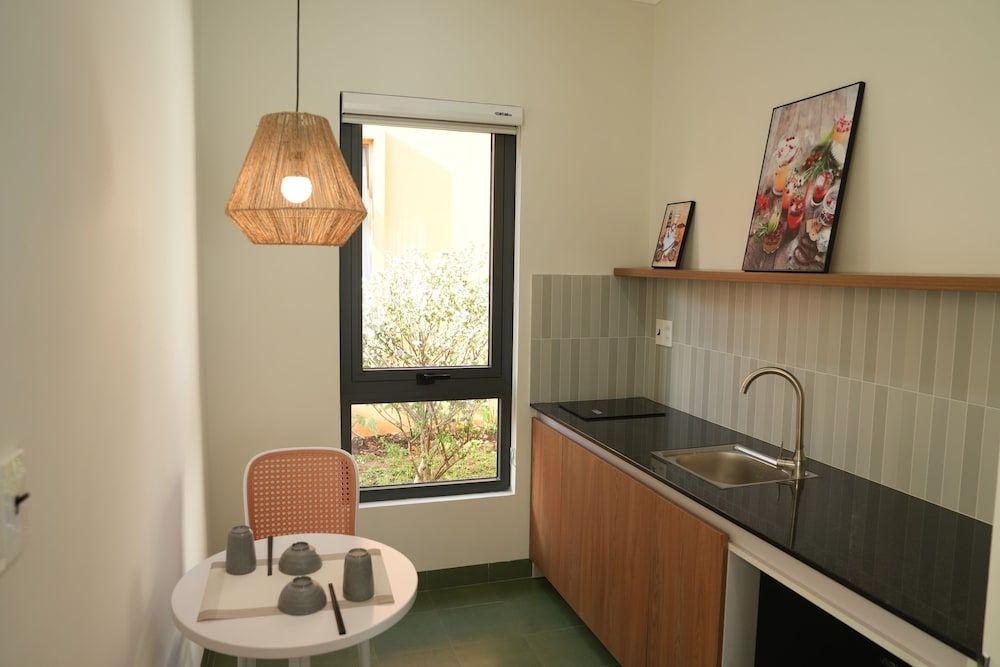 NUBA Homestay and Coffee Buon Ma Thuot Deluxe Studio Suite, Garden View 3