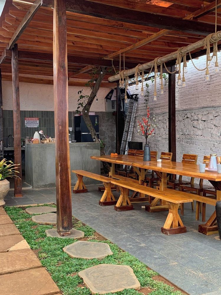 NUBA Homestay and Coffee Buon Ma Thuot Deluxe Double Room, Garden View 15