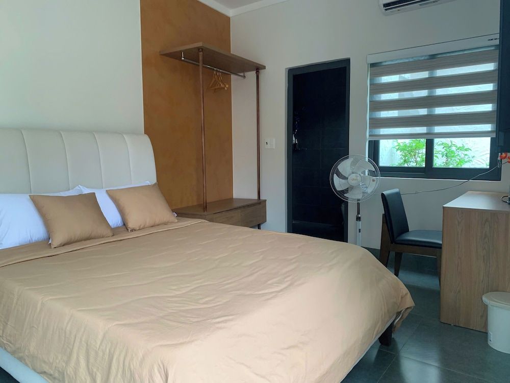 NUBA Homestay and Coffee Buon Ma Thuot Deluxe Double Room, Garden View 8