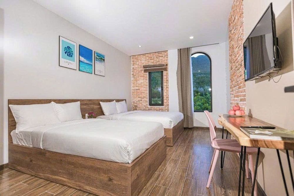 Premier Shared Dormitory, Balcony