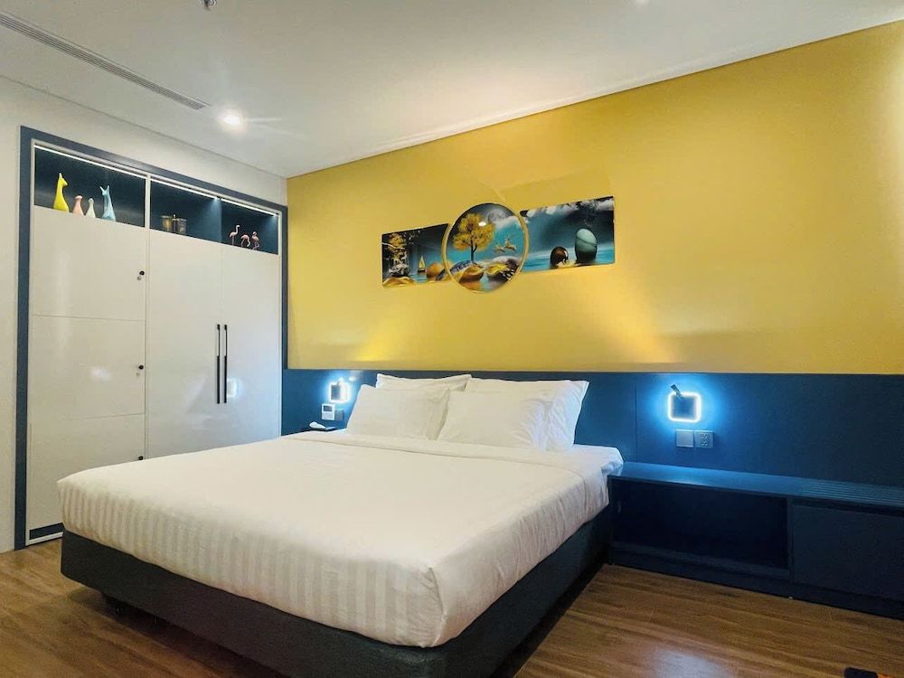 Flamingo Ibiza Party Resort Deluxe Apartment, Housekeeping, Beach View 7