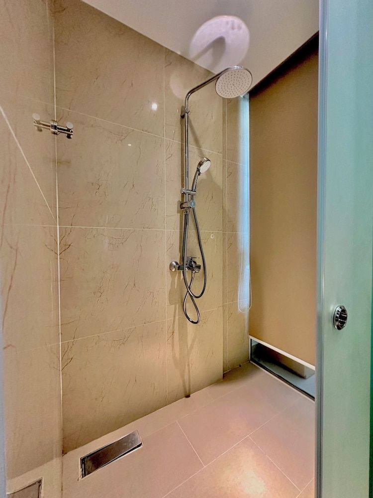 Haki Seaview Deluxe Studio, Partial Sea View 3