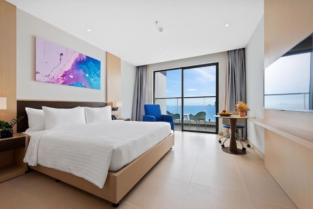 The Lagoon Cam Ranh-Your Perfect Getaway Deluxe Double Room, Balcony, Beach View 3