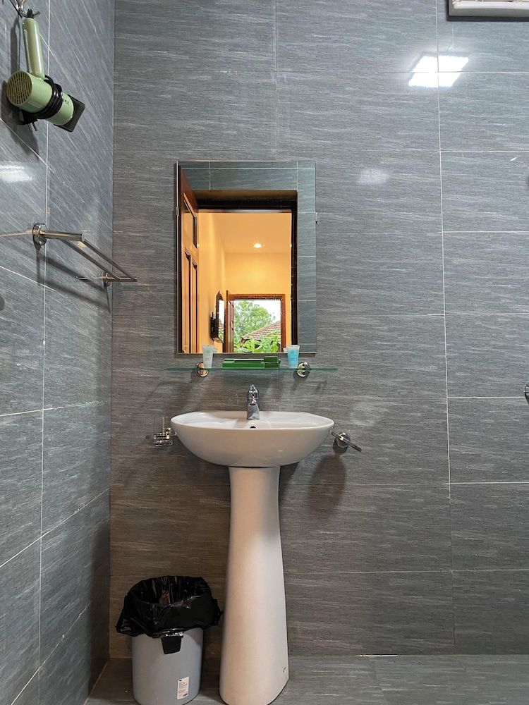 Mini Dien Bien Riverside Hotel - Lang Thai Basic Double Room, Balcony, River View 9