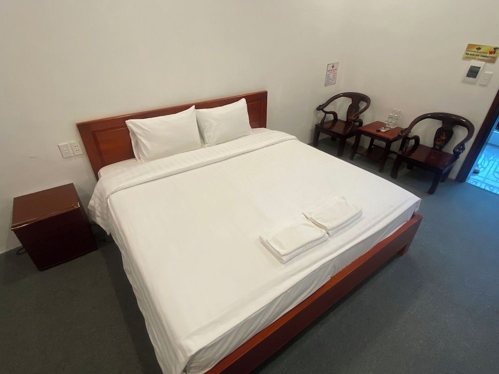 Mini Dien Bien Riverside Hotel - Lang Thai Basic Double Room, Balcony, River View 3