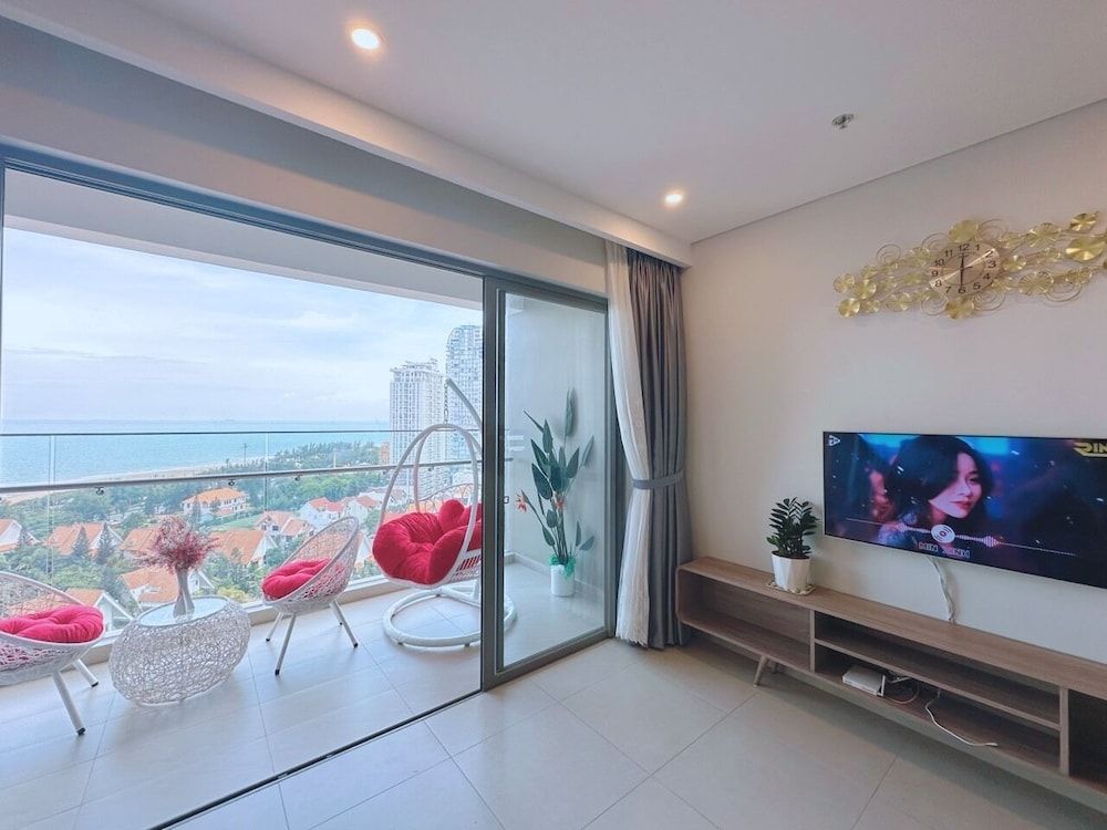 Uyen's Homestay - The Song Vung Tau Deluxe Apartment, 3 Bedrooms, Ocean View 13