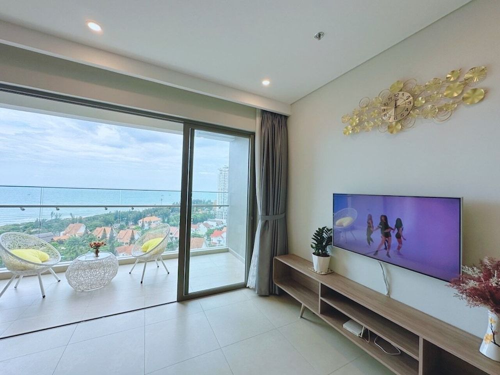 Uyen's Homestay - The Song Vung Tau Deluxe Apartment, 3 Bedrooms, Ocean View 17