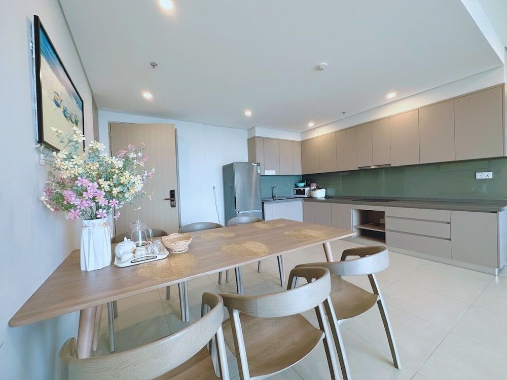 Uyen's Homestay - The Song Vung Tau Deluxe Apartment, 3 Bedrooms, Ocean View 9