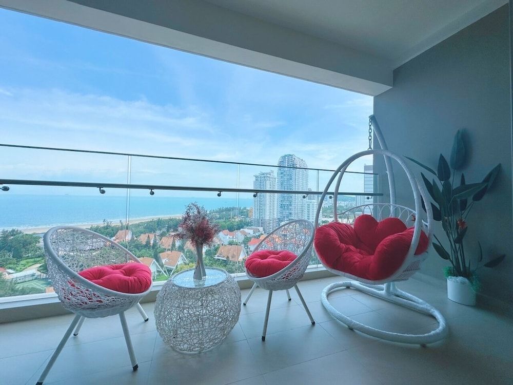 Uyen's Homestay - The Song Vung Tau Deluxe Apartment, 3 Bedrooms, Ocean View 18