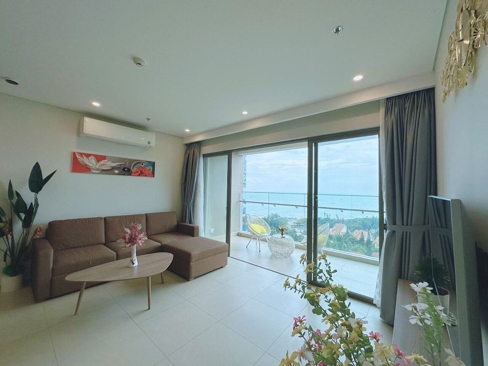 Uyen's Homestay - The Song Vung Tau Deluxe Apartment, 3 Bedrooms, Ocean View 12
