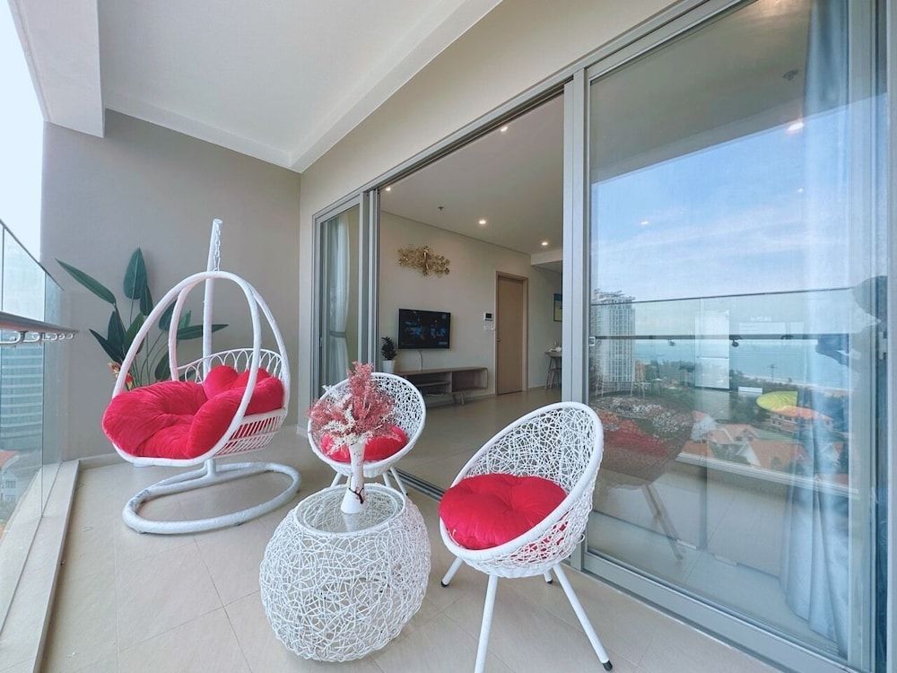 Uyen's Homestay - The Song Vung Tau Deluxe Apartment, 3 Bedrooms, Ocean View 14