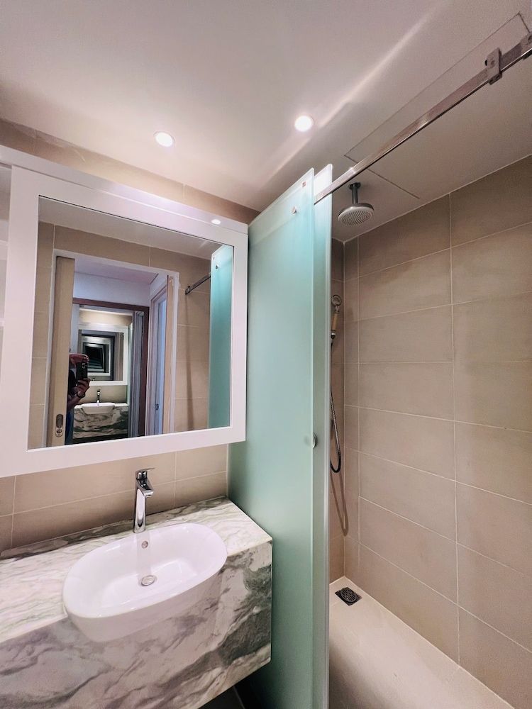 OceanSky Suites - Gold Coast Tower Grand Apartment, Beach View 14