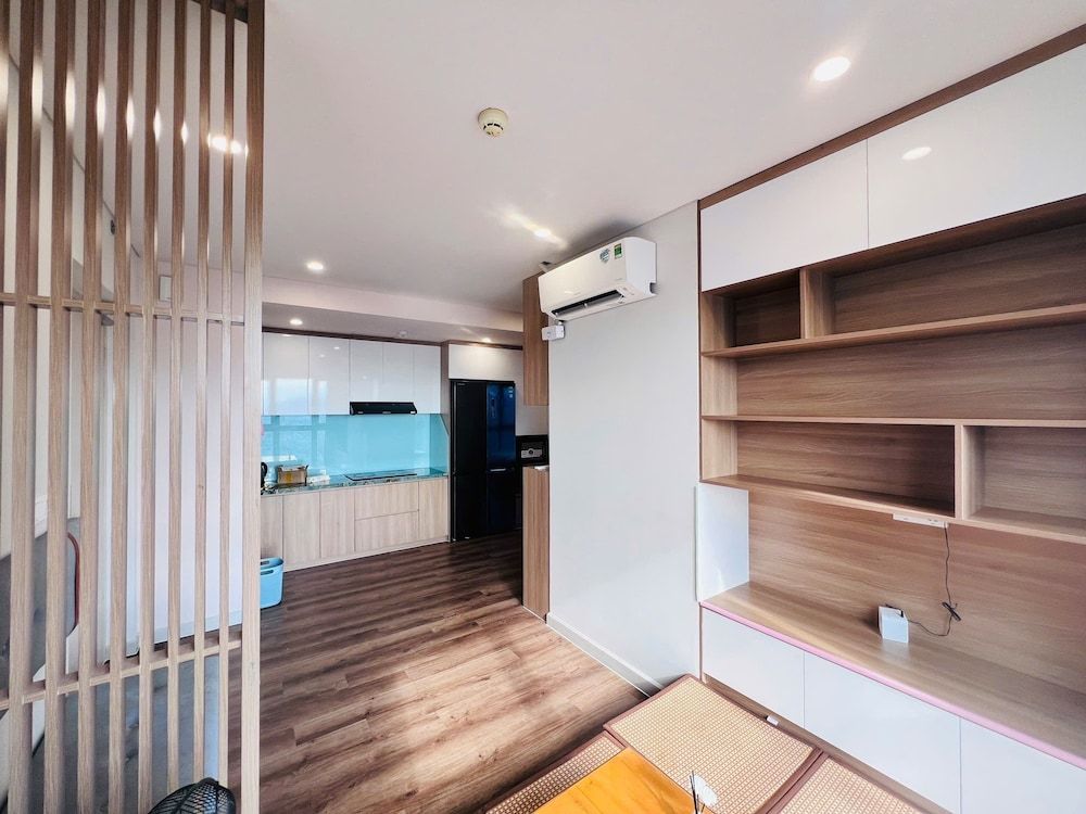 OceanSky Suites - Gold Coast Tower Economy Studio, Beach View 8