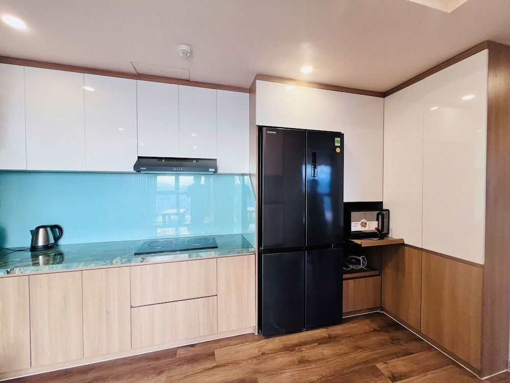 OceanSky Suites - Gold Coast Tower Economy Studio, Beach View 7