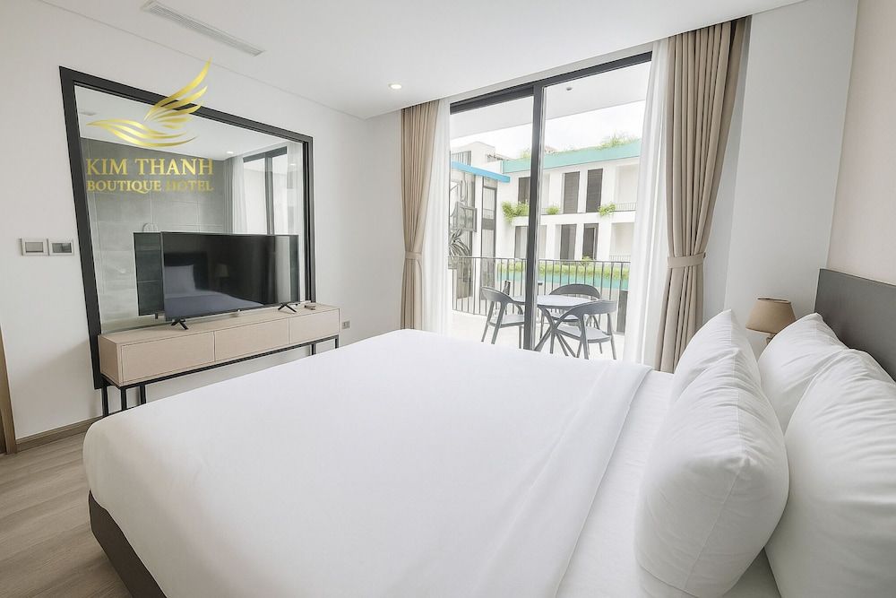 Deluxe Double Room, Bathtub, City View