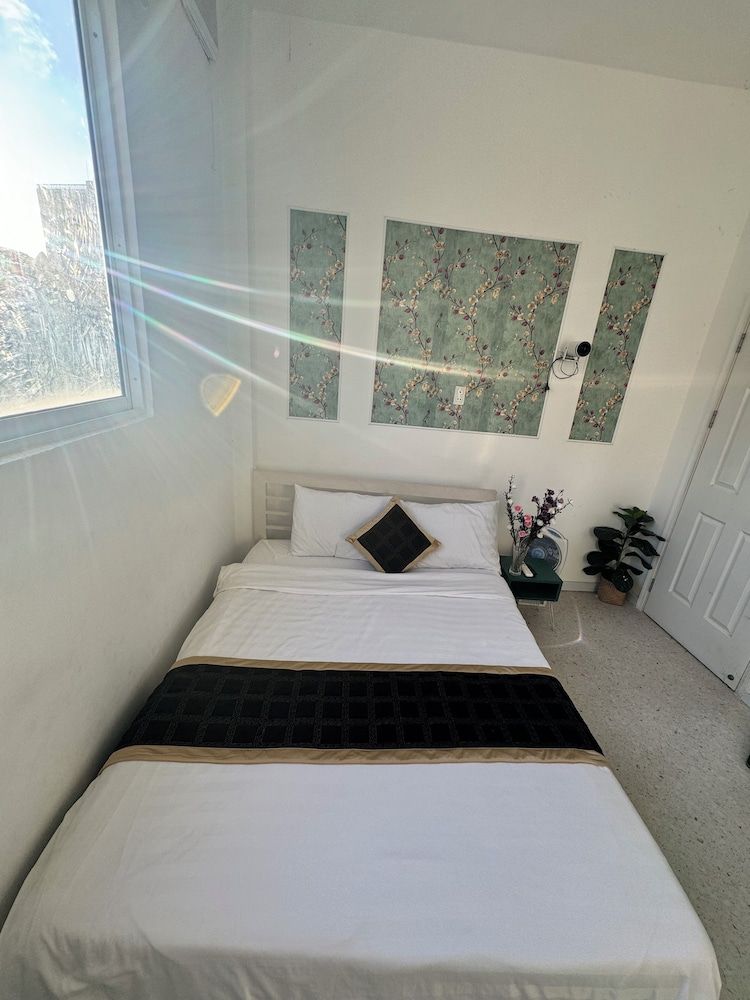 Basic Studio, Balcony, City View