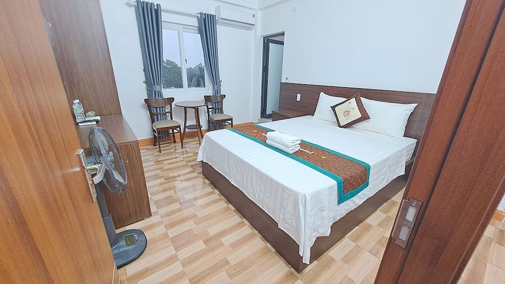 Deluxe Quadruple Room, City View