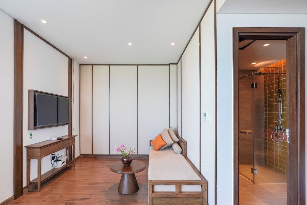 Golden Sands Bayfront Mũi Né Apartment, 2 Bedrooms, Balcony, Beach View 5