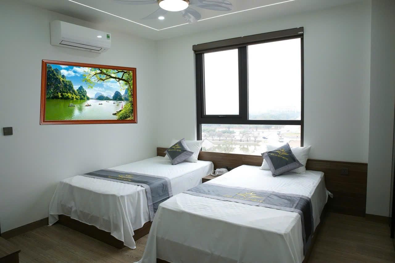 Deluxe Cityscape Twin Room