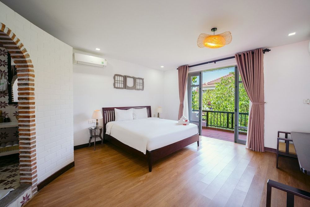 Ancient Garden Boutique Hoi An Deluxe Double Room, Garden View 12