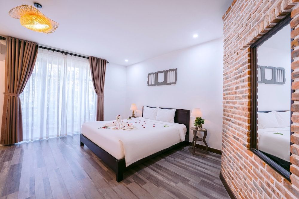 Ancient Garden Boutique Hoi An Deluxe Double Room, Garden View 8