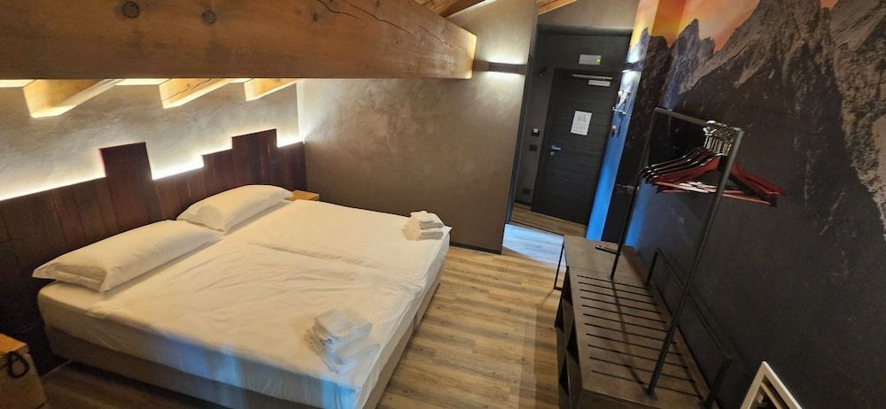 Crimea Wine Hotel Camera Doppia Mansardata 2