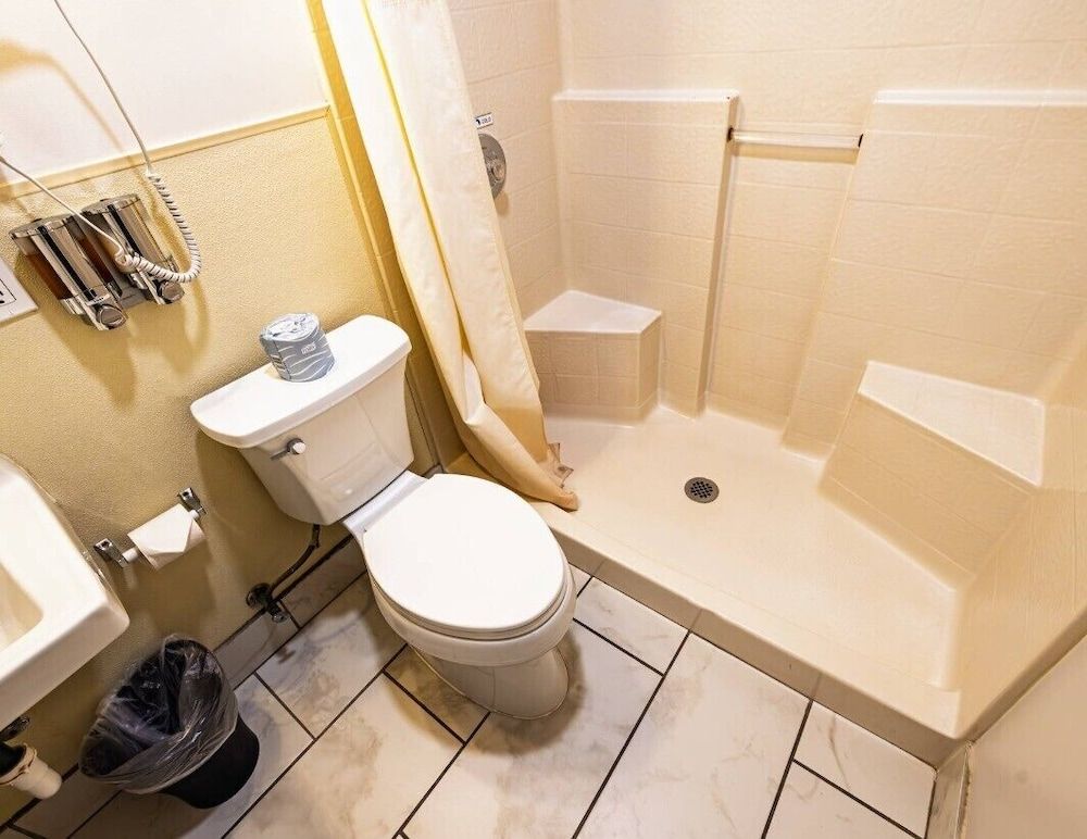 Stovepipe Wells Village Hotel - Inside The Park Patio Room with 1 Double Bed 3