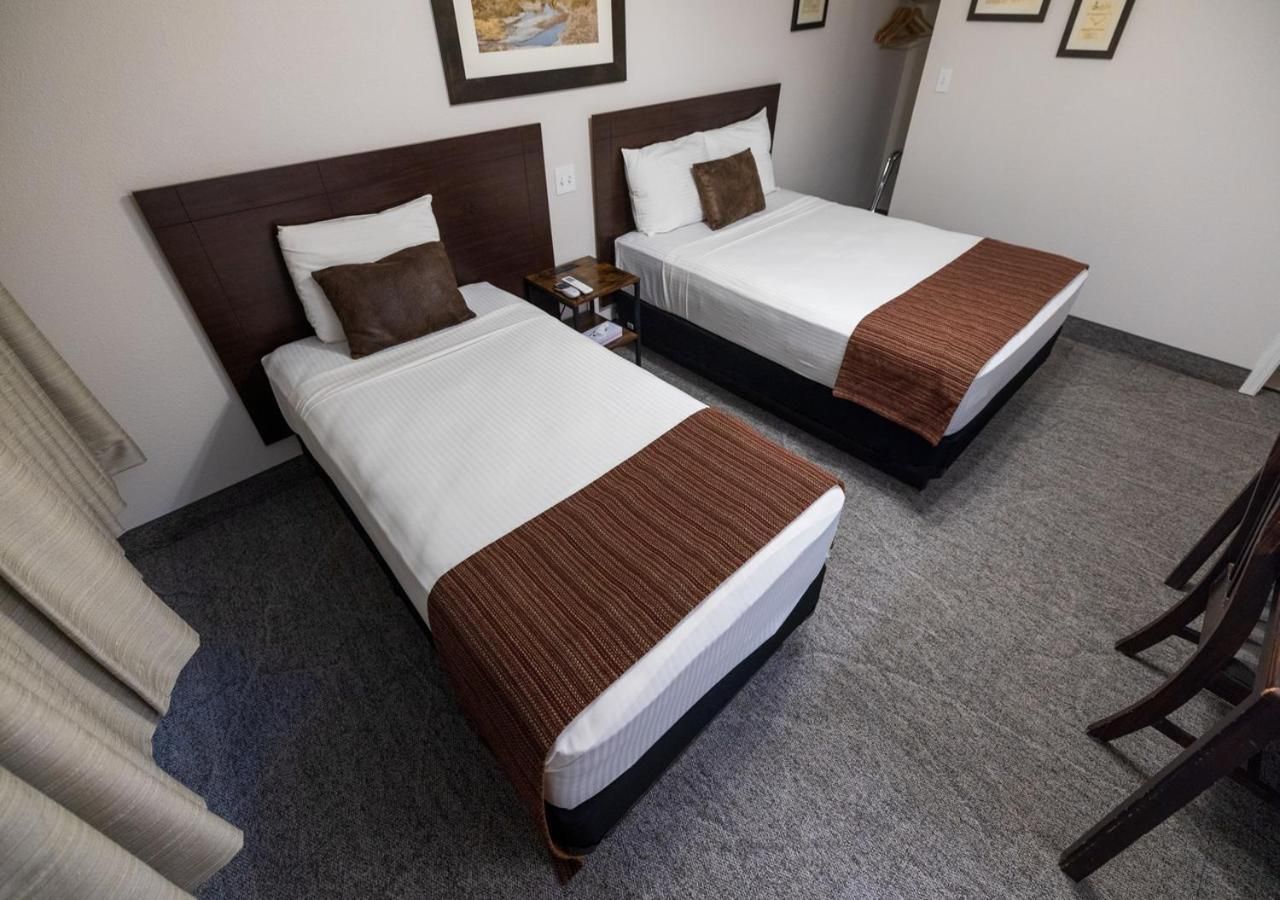 Stovepipe Wells Village Hotel - Inside The Park Triple Room