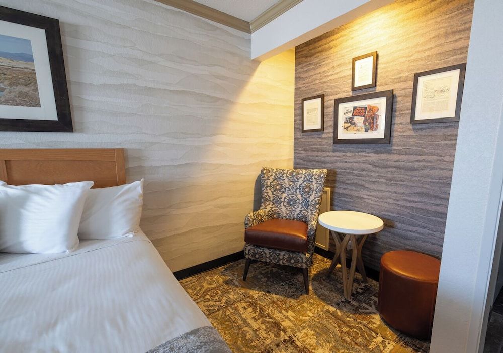 Stovepipe Wells Village Hotel - Inside The Park Deluxe Dune View Room With 2 Beds