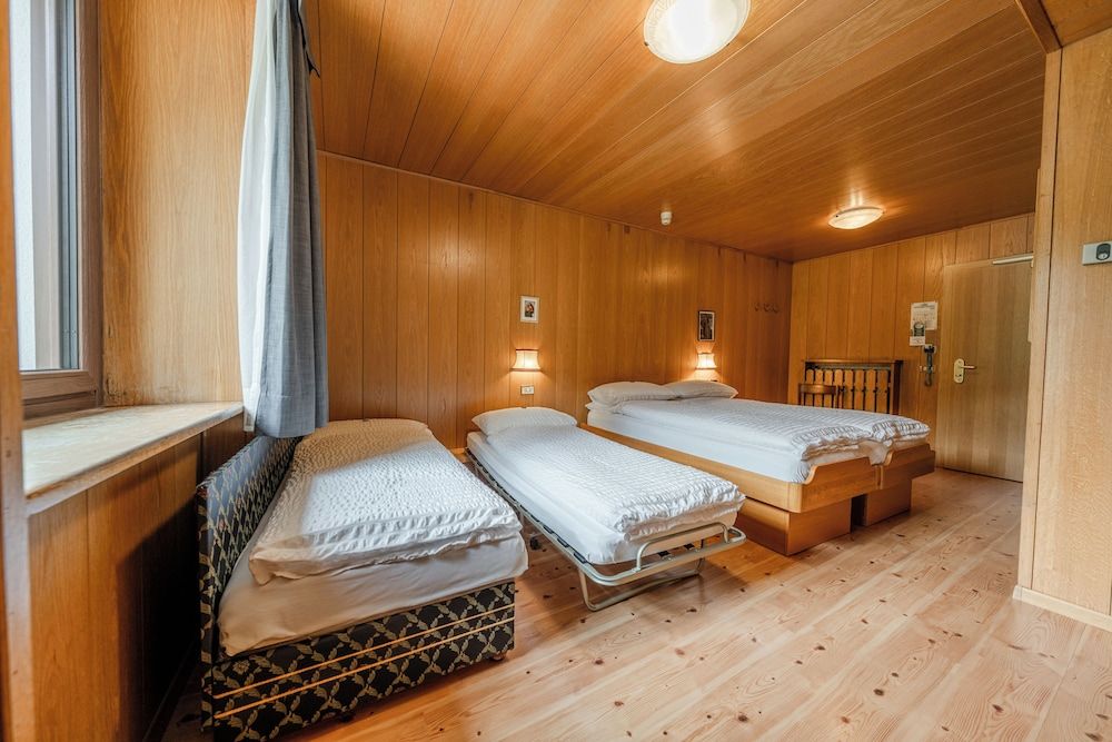 Classic Quadruple Room, Mountain View