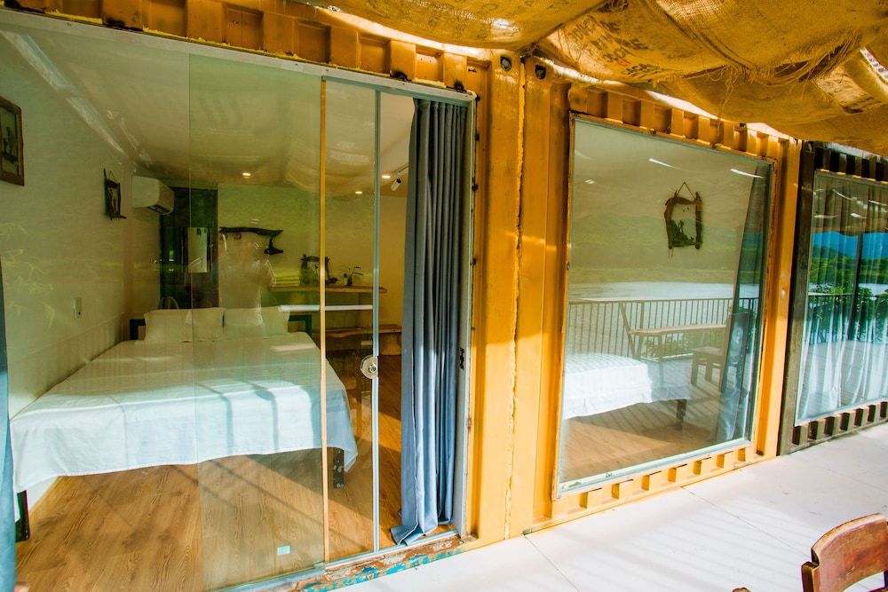 A Little Leaf Homestay Family Room, Balcony, River View 18