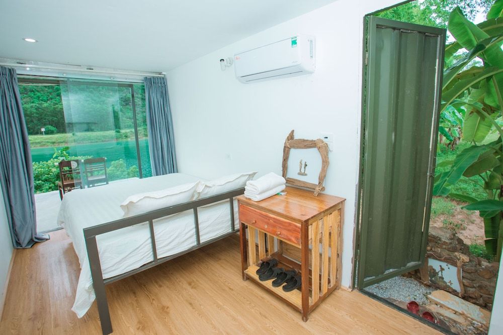 A Little Leaf Homestay Double Room, River View 2