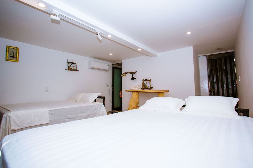 A Little Leaf Homestay Family Room, Balcony, River View 2